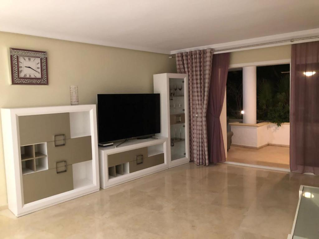 Dominion Apartments Estepona Buitenkant foto