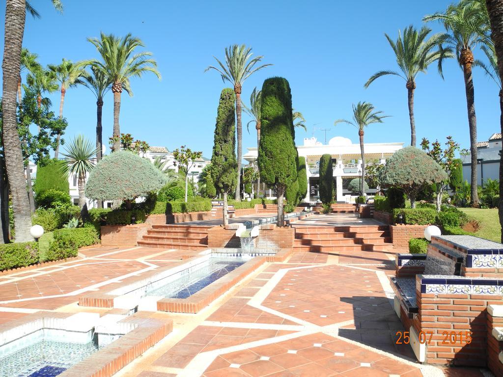 Dominion Apartments Estepona Buitenkant foto